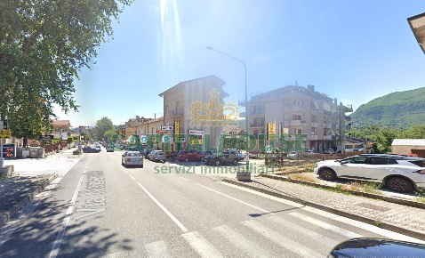 Foto Locale commerciale a Mercogliano di 750 m² con 3 locali in vendita