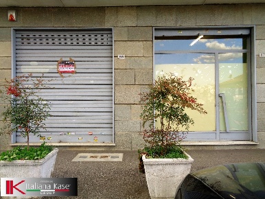 Foto Locale commerciale in Via Volpiano, Brandizzo di 100 m² con 2 locali