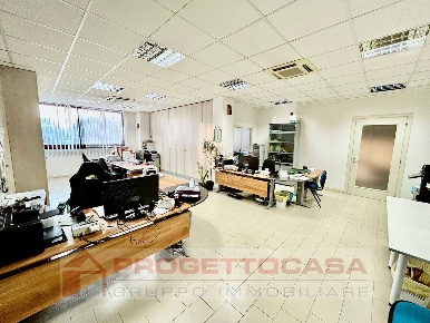 Foto Ufficio in Via Pomezia, San Benedetto del Tronto Porto d'Ascoli