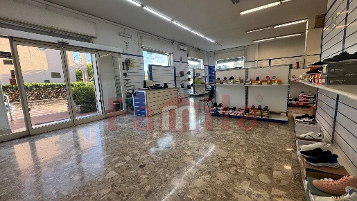 Foto Locale commerciale a Baiano di 155 m² con 1 locali in affitto