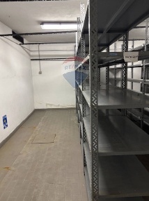 Foto Magazzino in Via Broletto, Milano Duomo di 145 m² in affitto
