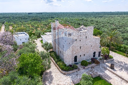 Foto Hotel in Str. Prov. 107 Giovinazzo, Giovinazzo di 2868 m² in vendita