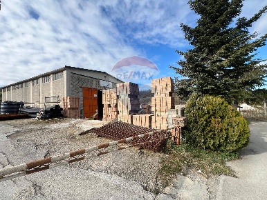 Foto Locale commerciale in VIA CAMPOBASSO, Riccia di 5490 m² con 3 locali