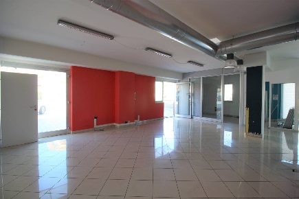 Foto Ufficio a San Benedetto del Tronto De Gasperi, Conad di 160 m²
