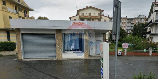 Foto Attività commerciale in via aurelia, Vezzano Ligure Centro di 60 m²