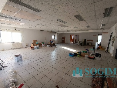 Foto Ufficio in Villa Guardia, Villa Guardia di 450 m² con 3 locali