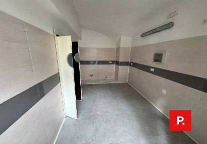 Foto Locale commerciale in SAN AGOSTINO, Caserta Corso Trieste di 80 m²