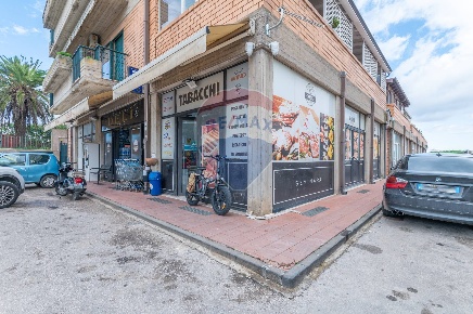 Foto Attività commerciale in via Pier Paolo Morretta, Caltagirone Centro