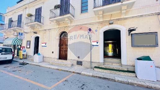 Foto Locale commerciale in CORSO NUNZIO COSTA, Pachino Centro di 450 m²