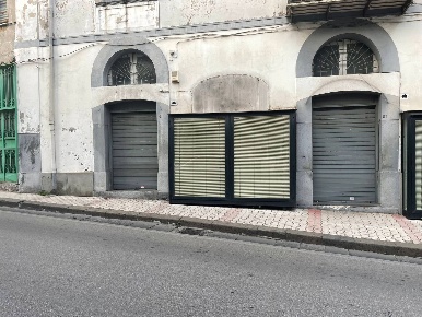 Foto Locale commerciale in Via Roma, Ottaviano di 90 m² con 2 locali