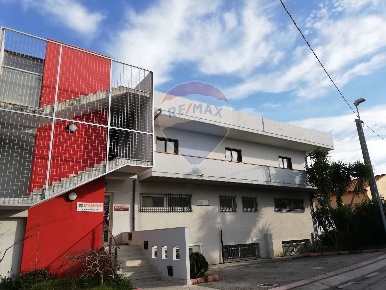 Foto Locale commerciale in Contrada Cona, Treglio di 300 m² con 1 locali