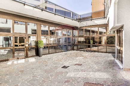 Foto Ufficio in Via Zappellini, Busto Arsizio Piazza Santa Maria di 360 m²