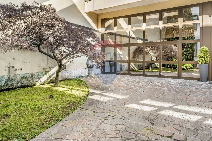 Foto Ufficio in Via Zappellini, Busto Arsizio Piazza Santa Maria di 360 m²