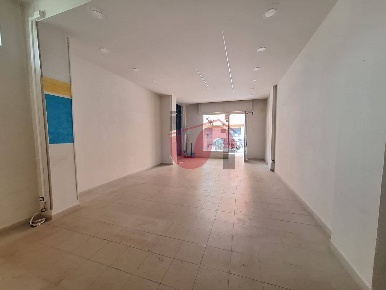 Foto Negozio in Via Piranesi, Benevento Sala, Mellusi di 50 m² con 1 locali
