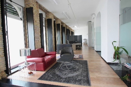 Foto Ufficio in Piazza Dante, Monfalcone Centro di 245 m² con 5 locali