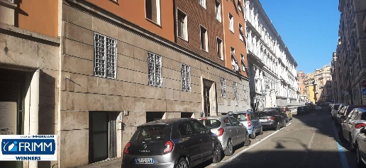 Foto Locale commerciale in Via Tasso, Roma Esquilino di 400 m² con 5 locali