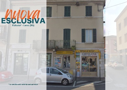 Foto Attività commerciale in Piazza Cesare Battisti, Leno Centro di 50 m²