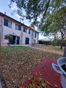 Foto Agriturismo in Via Talassi, Ferrara Porotto - Cassana di 332 m²