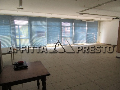 Foto Ufficio a Forlì San Martino in Strada di 148 m² con 3 locali