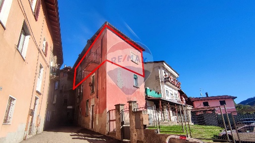 Foto Appartamento in via filippini, Cugliate-Fabiasco di 87 m² con 3 locali