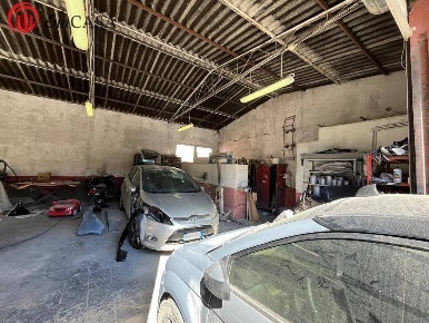 Foto Attività commerciale in Via Giuseppe Fraccaroli, Fiumicino di 120 m²