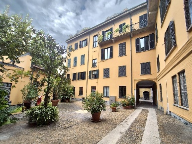 Foto Ufficio in Via Madonnina, Milano Brera di 83 m² con 3 locali