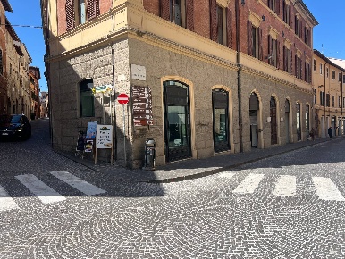 Foto Locale commerciale in CORSO DELLA REPUBBLICA, Fabriano Centro