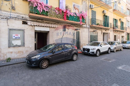 Foto Locale commerciale in Via Giuseppe Garibaldi, Lentini di 150 m²