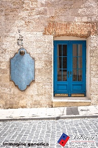 Foto Locale commerciale in Via Giuseppe Garibaldi, Fondi Centro di 220 m²