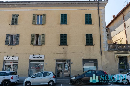 Foto Negozio in Via Varesina, Como Camerlata - Rebbio di 60 m² con 2 locali