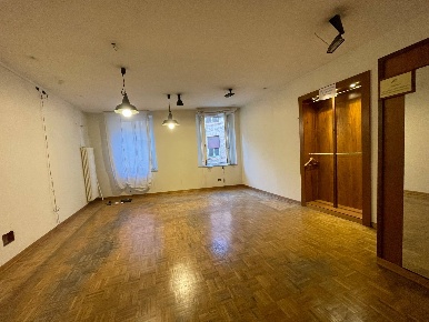 Foto Negozio in Via Giuseppe Garibaldi, Ferrara Centro Storico di 115 m²