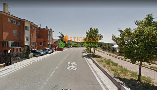 Foto Locale commerciale in zona residenziale, Ferrazzano Centro di 600 m²