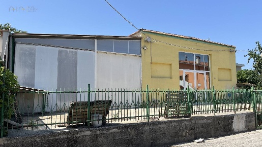 Foto Locale commerciale in Via della stazione, Ascoli Piceno di 162 m²