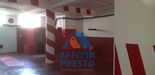 Foto Magazzino a Santa Croce sull'Arno di 135 m² in vendita