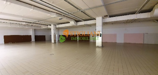 Foto Locale commerciale in Piano D'Accio, Teramo San Nicolò A Tordino