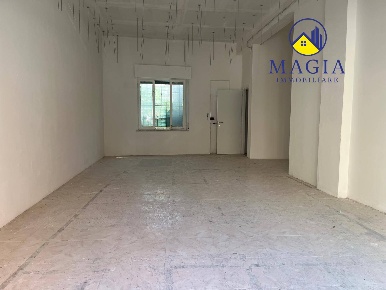 Foto Locale commerciale a San Benedetto del Tronto Centro di 57 m²