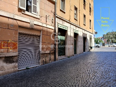 Foto Locale commerciale in Giovanni Amendola, Viterbo di 55 m² con 3 locali
