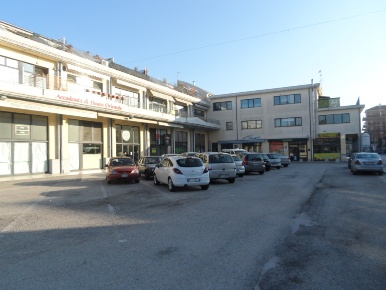 Foto Locale commerciale in Via Toti, San Benedetto del Tronto di 145 m²