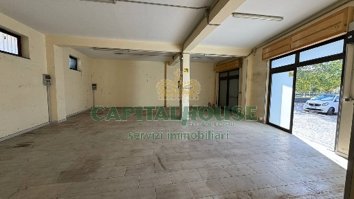 Foto Locale commerciale a Mugnano del Cardinale di 130 m² con 1 locali