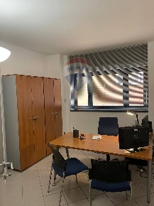 Foto Ufficio a Foligno Centro Storico di 11 m² con 2 locali in affitto