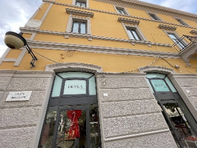 Foto Ufficio in Piazza Matteotti, Olbia Centro Storico di 134 m² in affitto