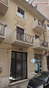 Foto Locale commerciale in via Mario Curzi, San Benedetto del Tronto Centro