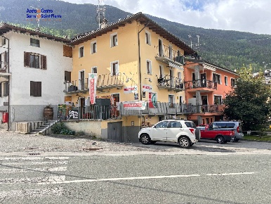 Foto Attività commerciale in Frazione Bettex, Aymavilles Centro di 102 m²