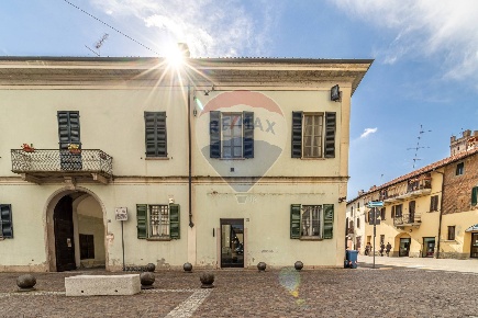 Foto Locale commerciale a Vespolate di 247 m² con 3 locali in vendita