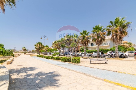 Foto Appartamento in via Antares, Pozzallo di 130 m² con 4 locali