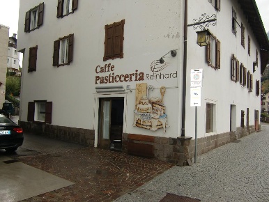 Foto Locale commerciale in Strada del Garber, Moena Centro di 60 m²