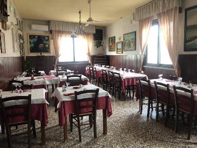 Foto Attività commerciale in via edmondo de amicis, San Giuliano Terme