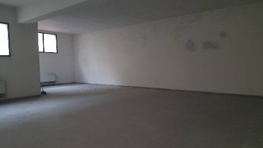 Foto Attività commerciale in Piazza Carlo Goldoni, Fucecchio Centro