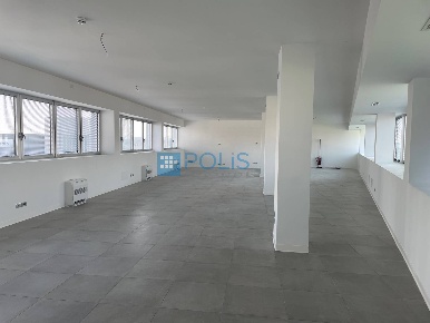 Foto Ufficio in ZONA INDUSTRIALE, Padova Stanga - Pio X di 250 m²