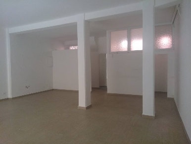 Foto Attività commerciale in Via Borgo Stretto, Pisa Santa Maria di 70 m²